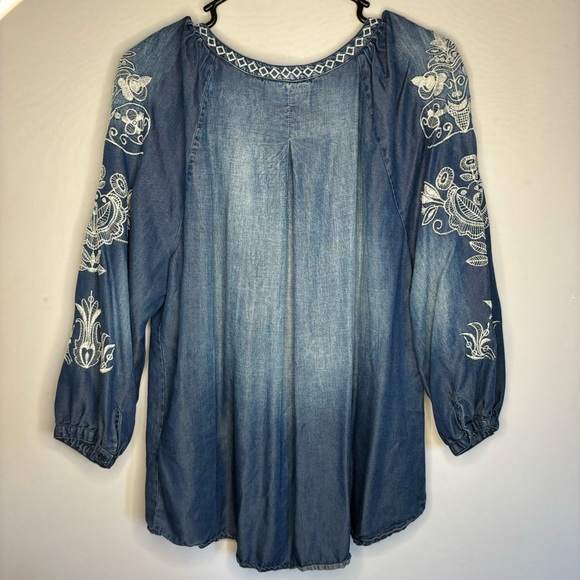 Wrangler Blue Embroidered Button Down Faded Denim Blouse | Size Large - Picture 3 of 8